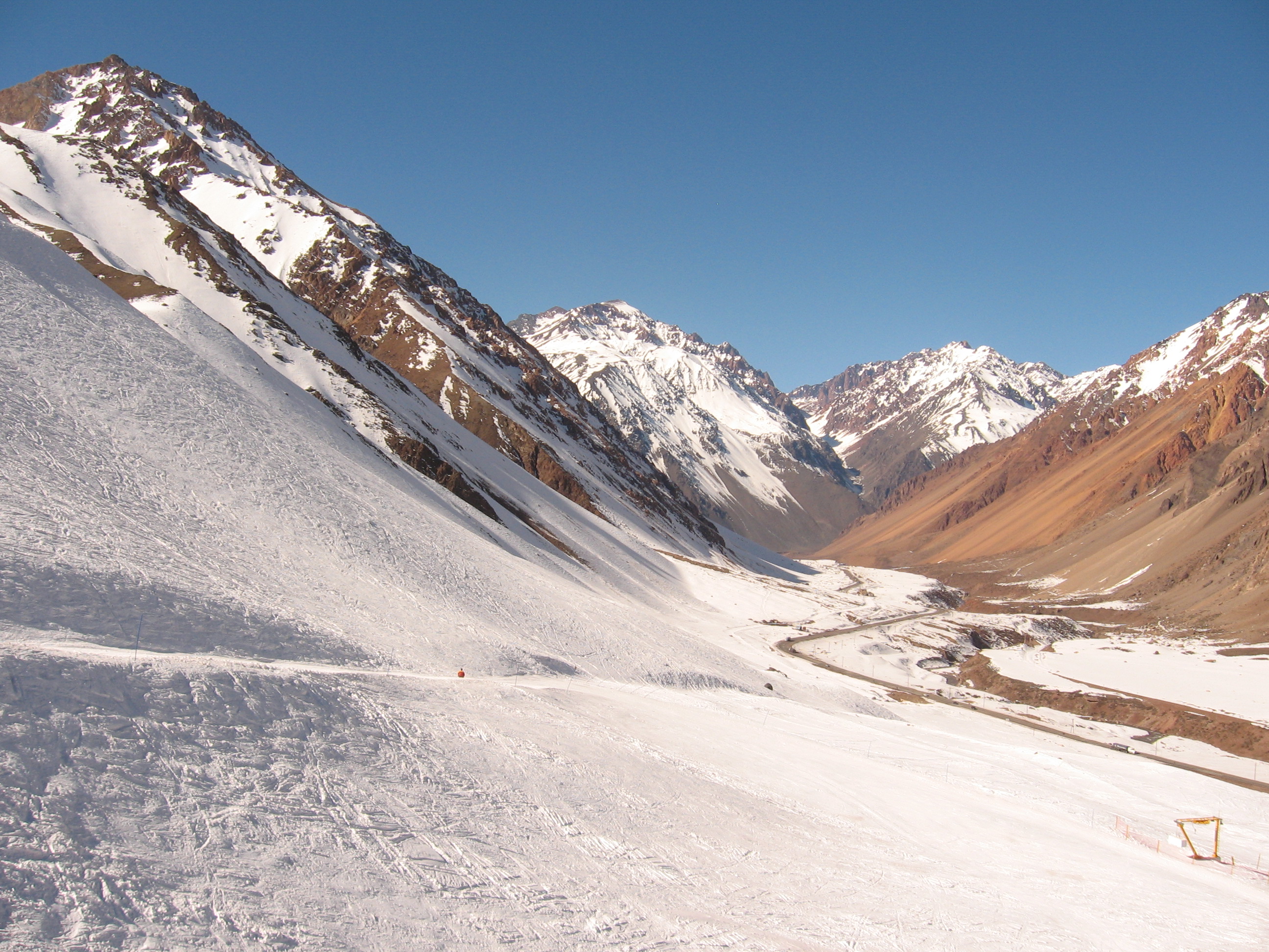 Cordillera de los Andes cubierta de nieve