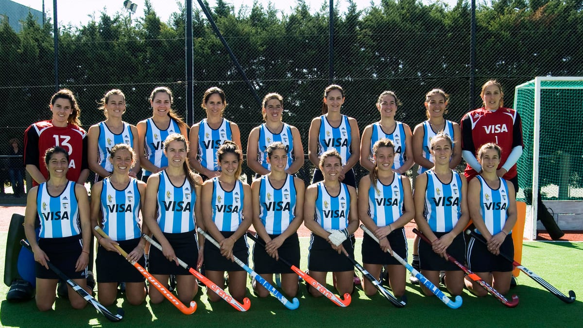Las Leonas reunidas durante un torneo internacional