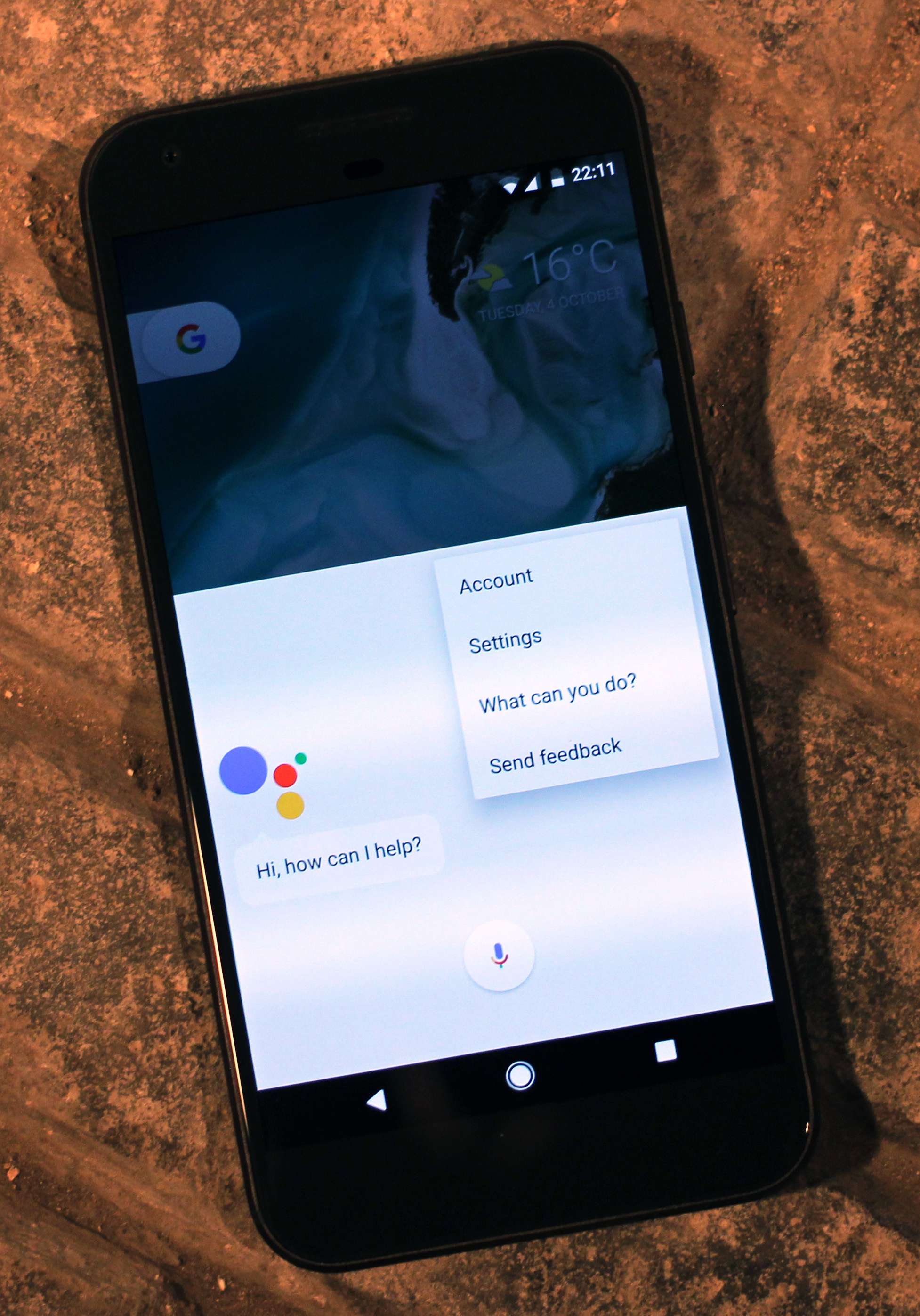 Asistente de Google abierto en un teléfono Pixel