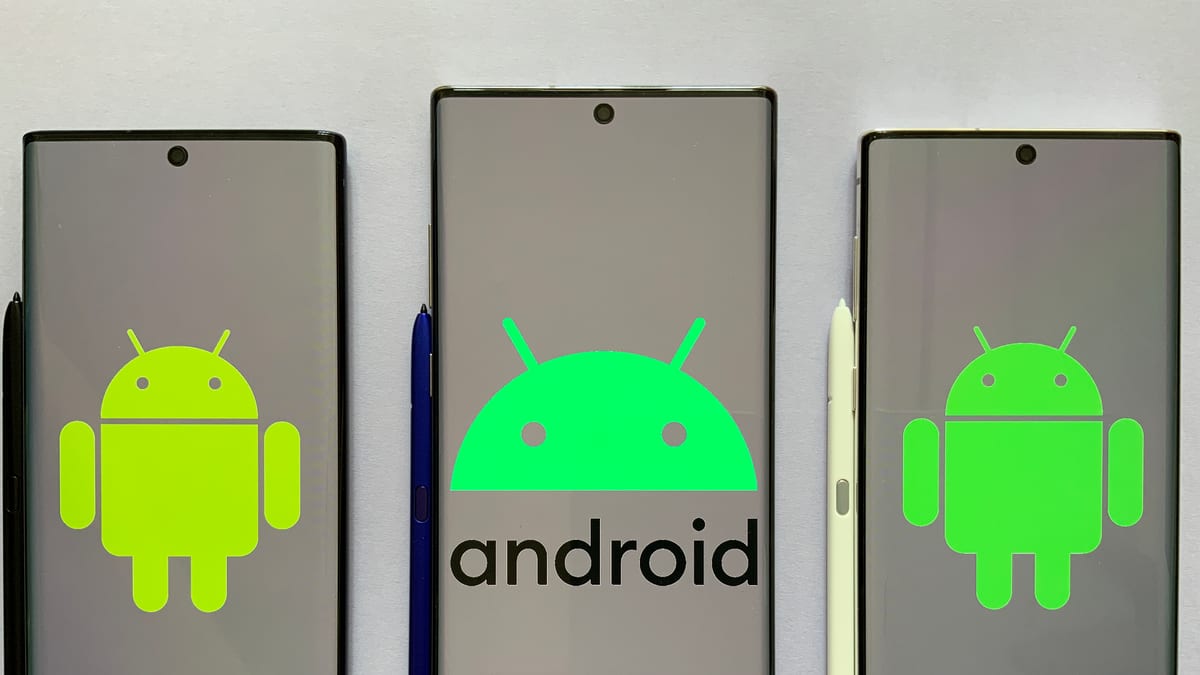 Dos teléfonos Android mostrando distintas versiones del sistema