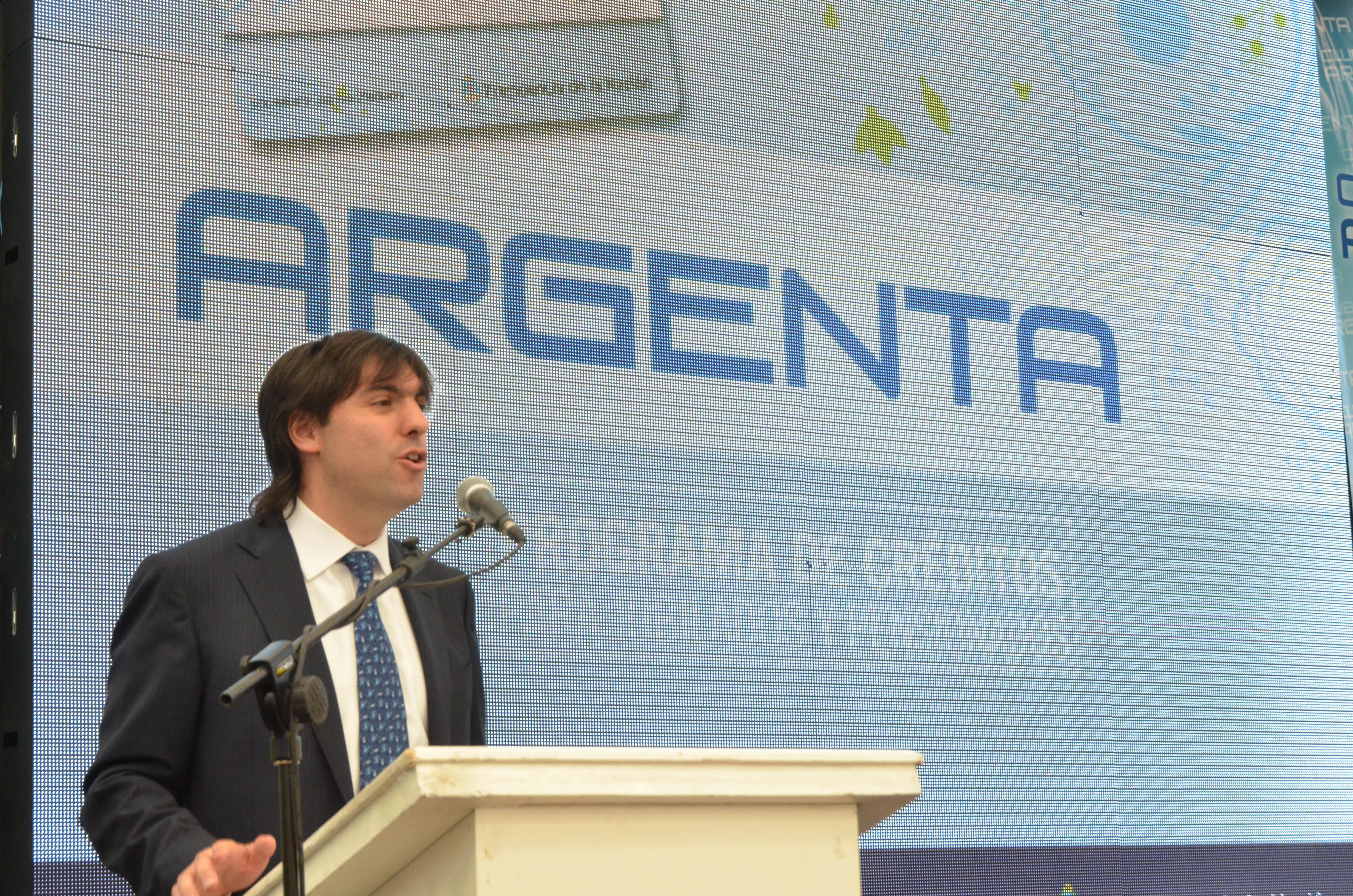Presentación de un programa de beneficios para jubilados