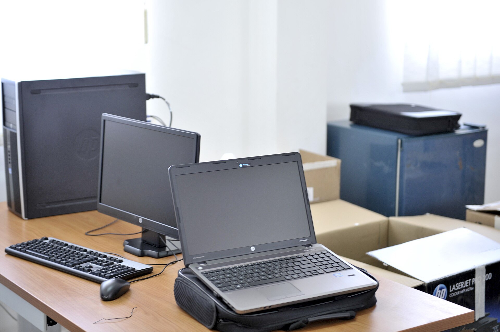 Computadoras preparadas para una capacitación laboral