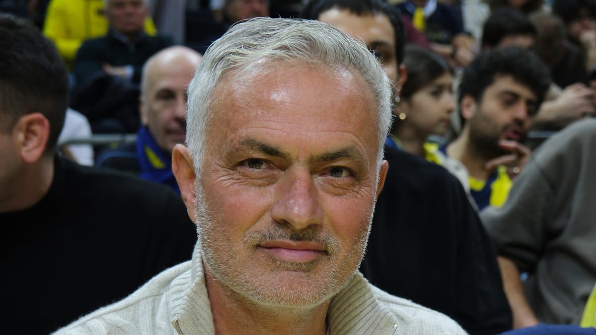 José Mourinho durante un partido de fútbol