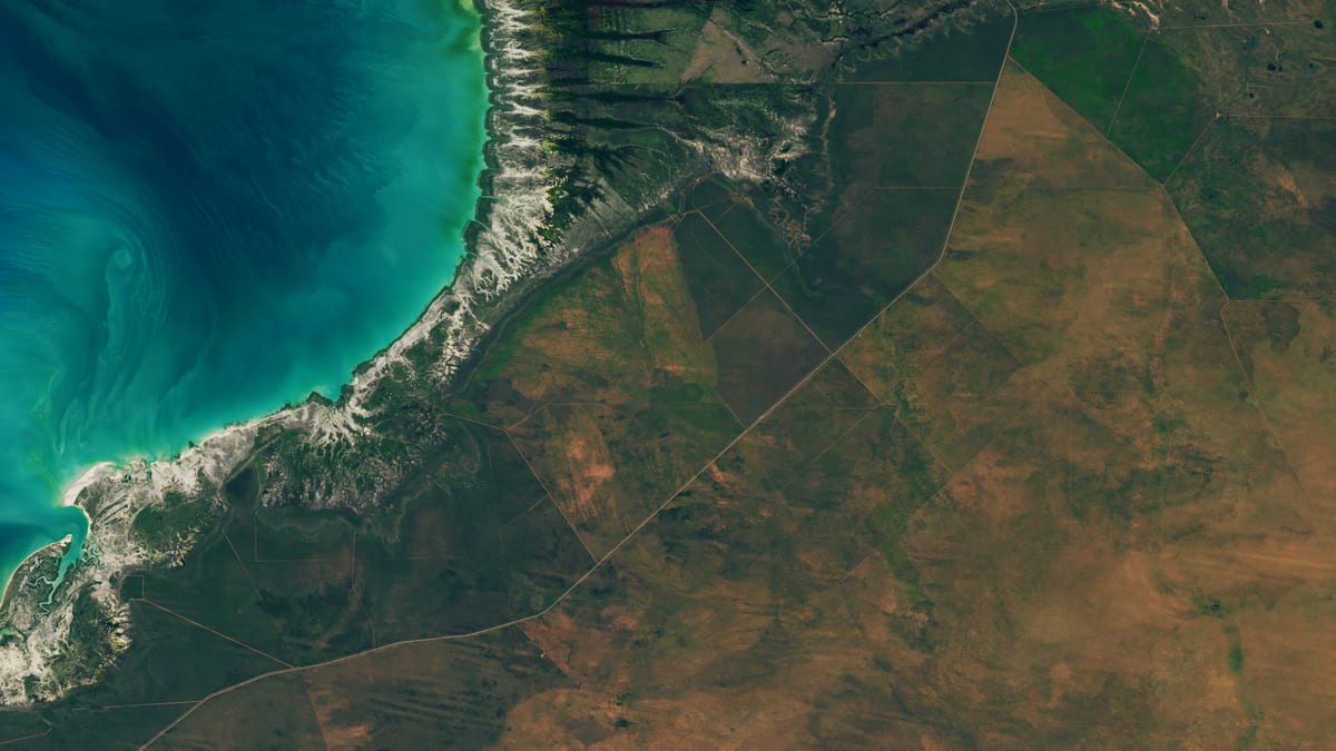 Imagen satelital de Roebuck Bay en Australia Occidental en marzo de 2026