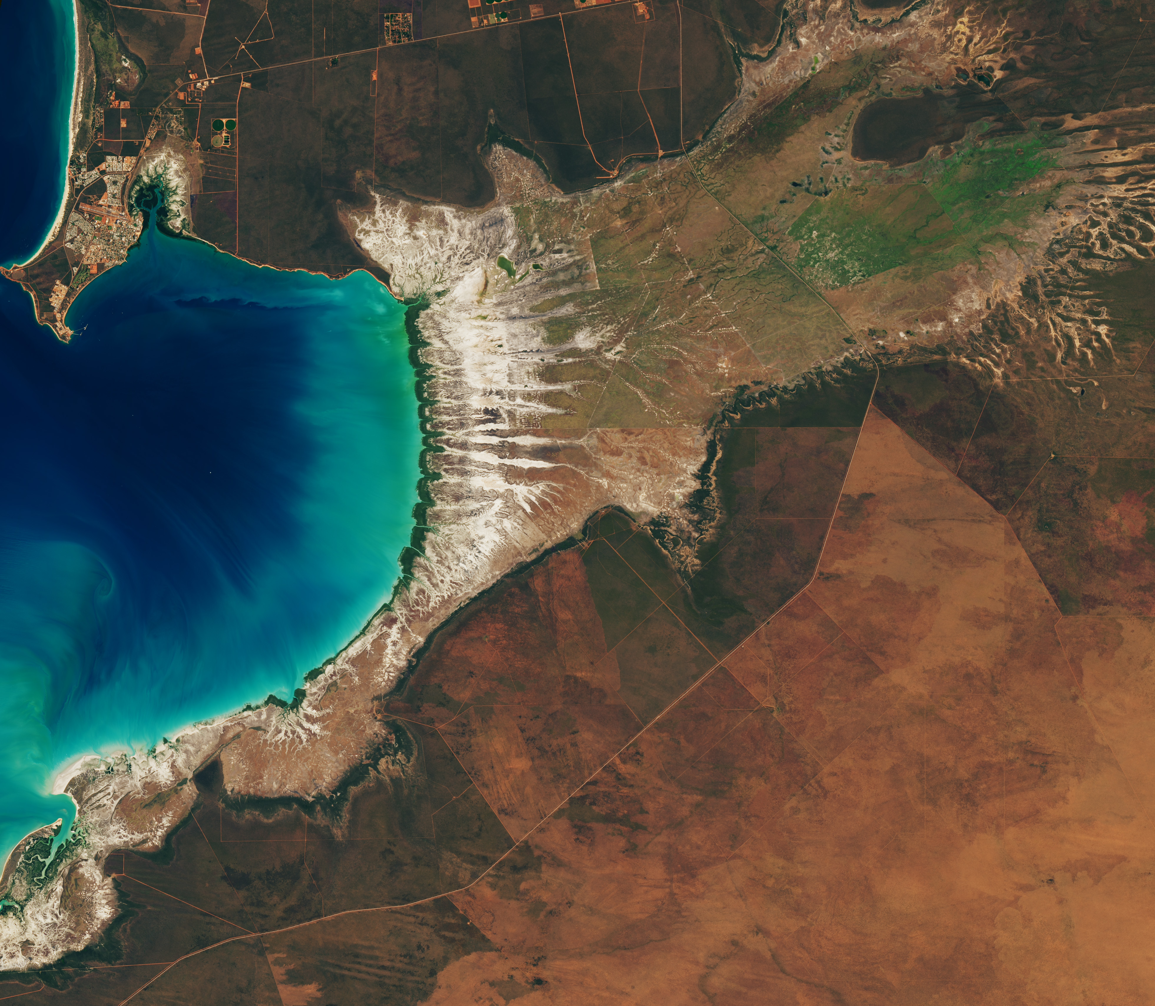 Roebuck Bay observada desde Landsat 9 en junio de 2026