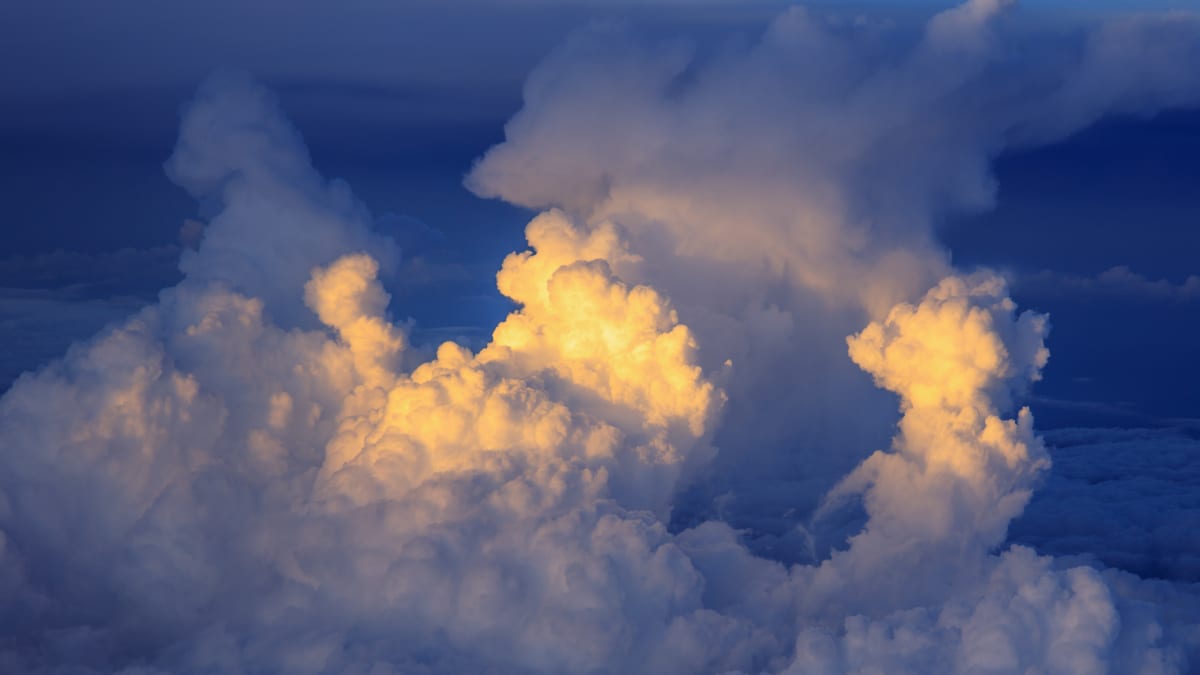 Nubes de tormenta sobre la región del Río de la Plata